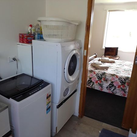 Waratah Waterfall Retreat Unit 1 Free Pay Tv In Two Rooms Free Wifi Exterior photo