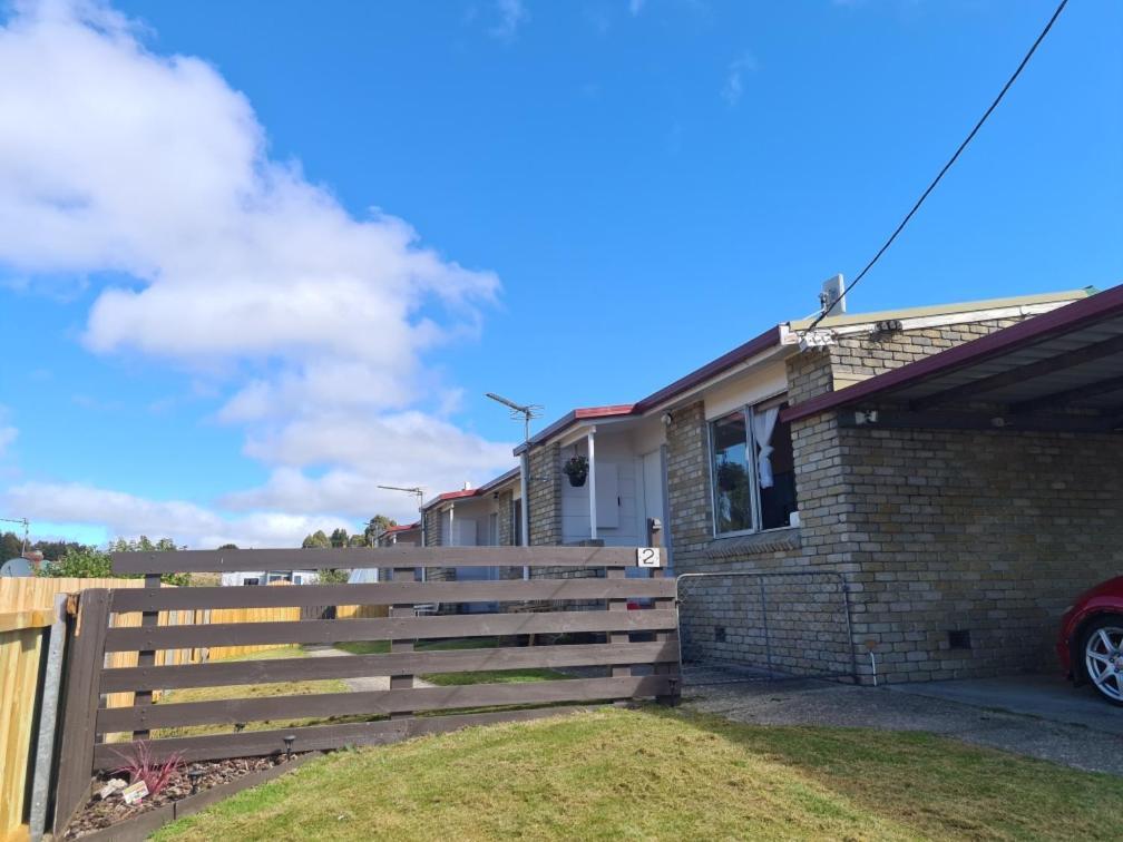 Waratah Waterfall Retreat Unit 1 Free Pay Tv In Two Rooms Free Wifi Exterior photo
