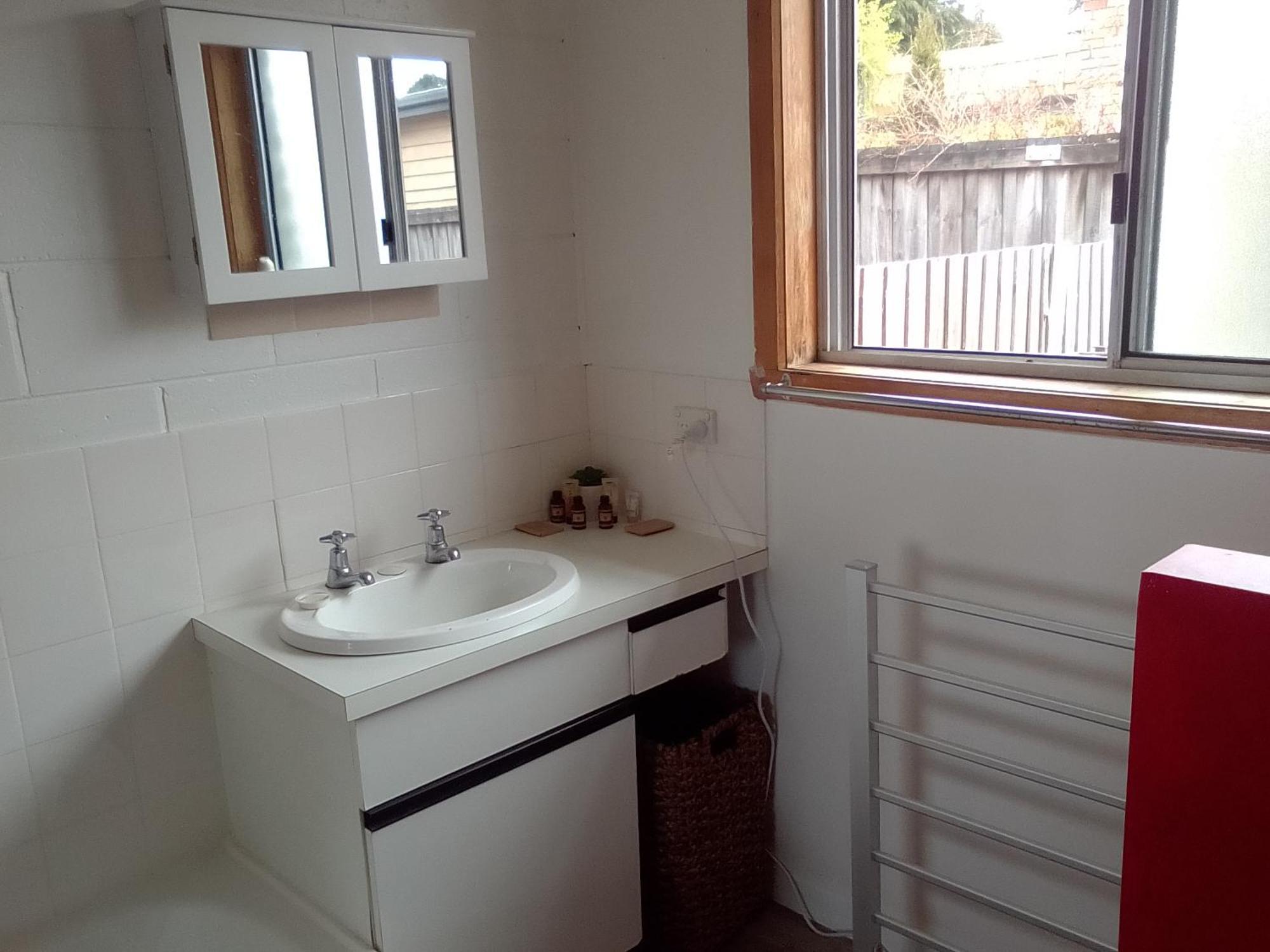 Waratah Waterfall Retreat Unit 1 Free Pay Tv In Two Rooms Free Wifi Exterior photo