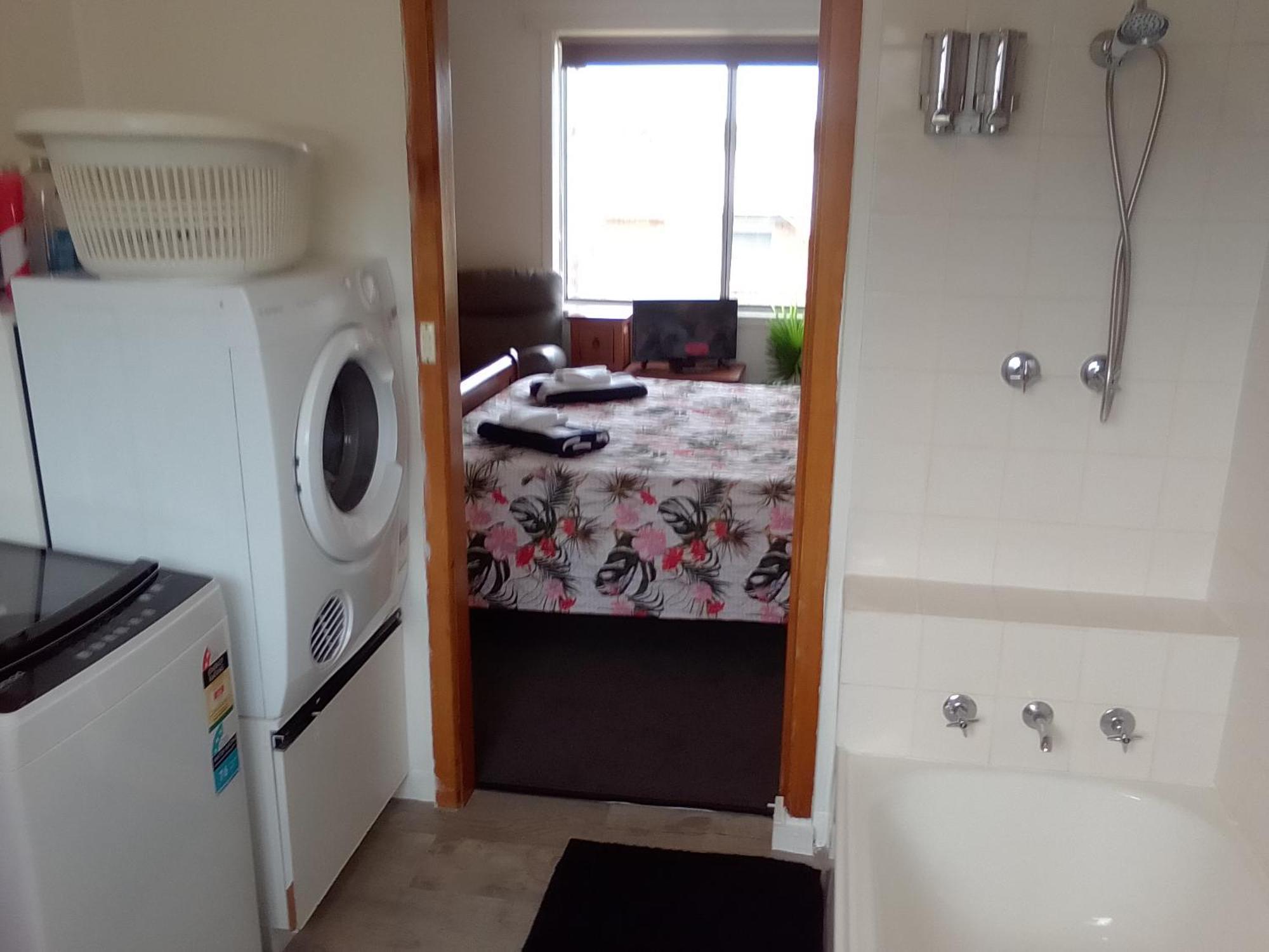 Waratah Waterfall Retreat Unit 1 Free Pay Tv In Two Rooms Free Wifi Exterior photo